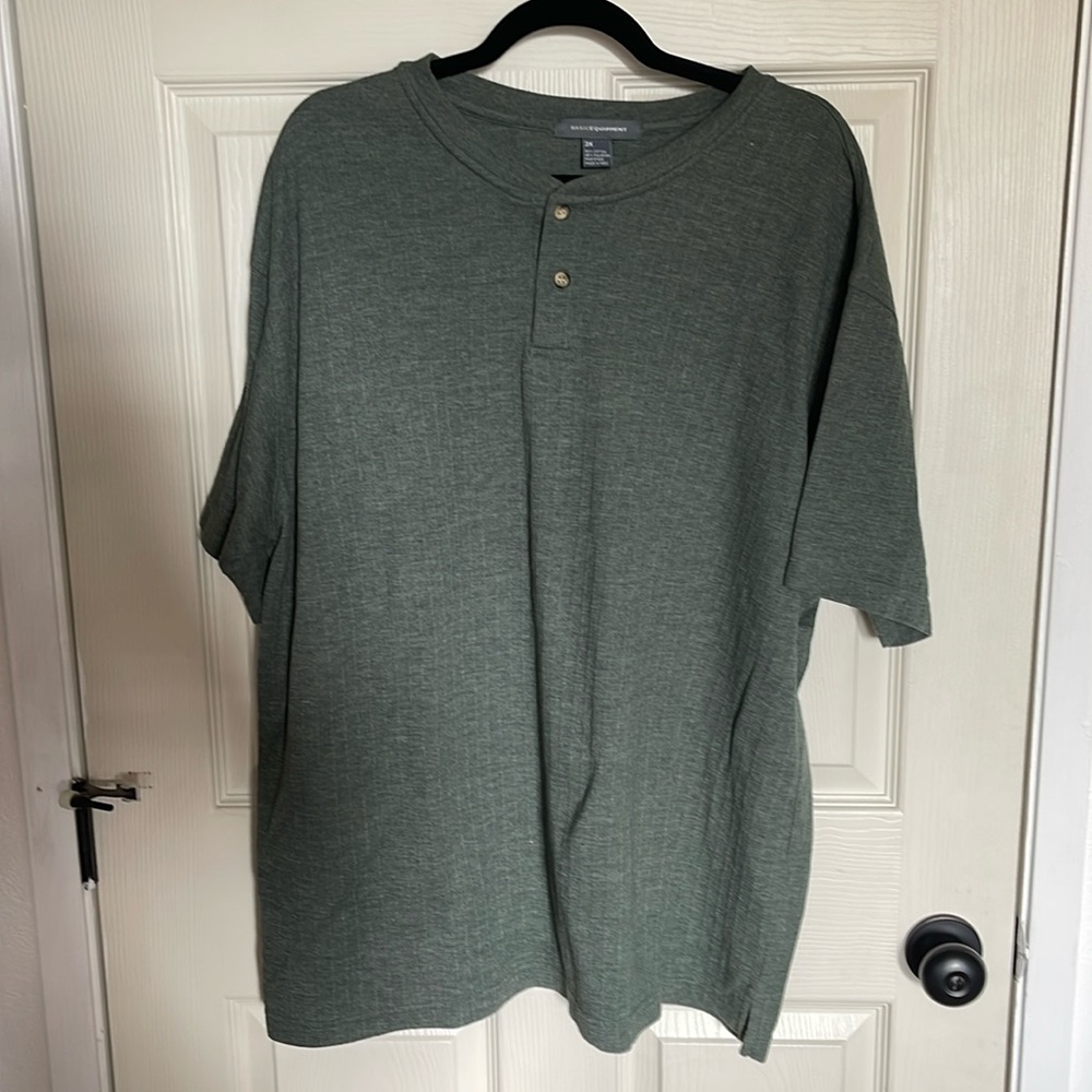 Basic Equipment Tee. Size 2X. Like New